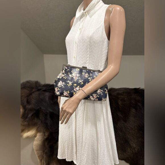 Floral Print Genuine Leather Handmade Push Lock Shoulder Bag, Crossbody Bag - Picture 8 of 16